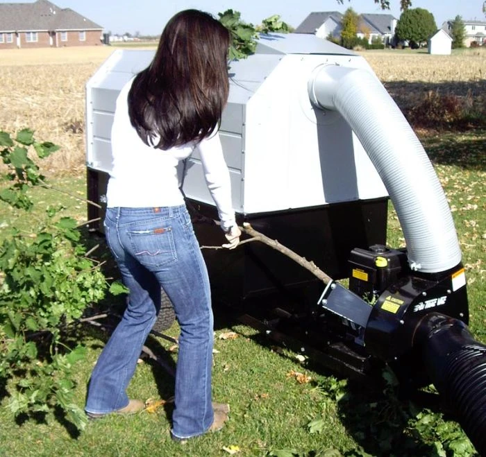 Trac Vac Model CV865 Chipper Debris Vacuum 8 HP Briggs & Stratton Engine 3 Trac Vac Model CV865 Chipper Debris Vacuum 8 HP Briggs & Stratton Engine