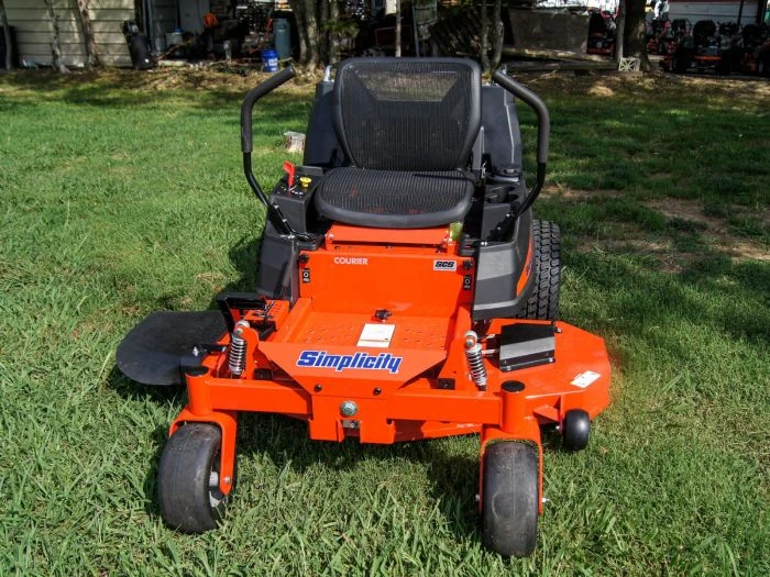 Simplicity Courier 52" Zero Turn Lawn Mower 25HP Briggs 6 Simplicity Courier 52" Zero Turn Lawn Mower 25HP Briggs - Image 4